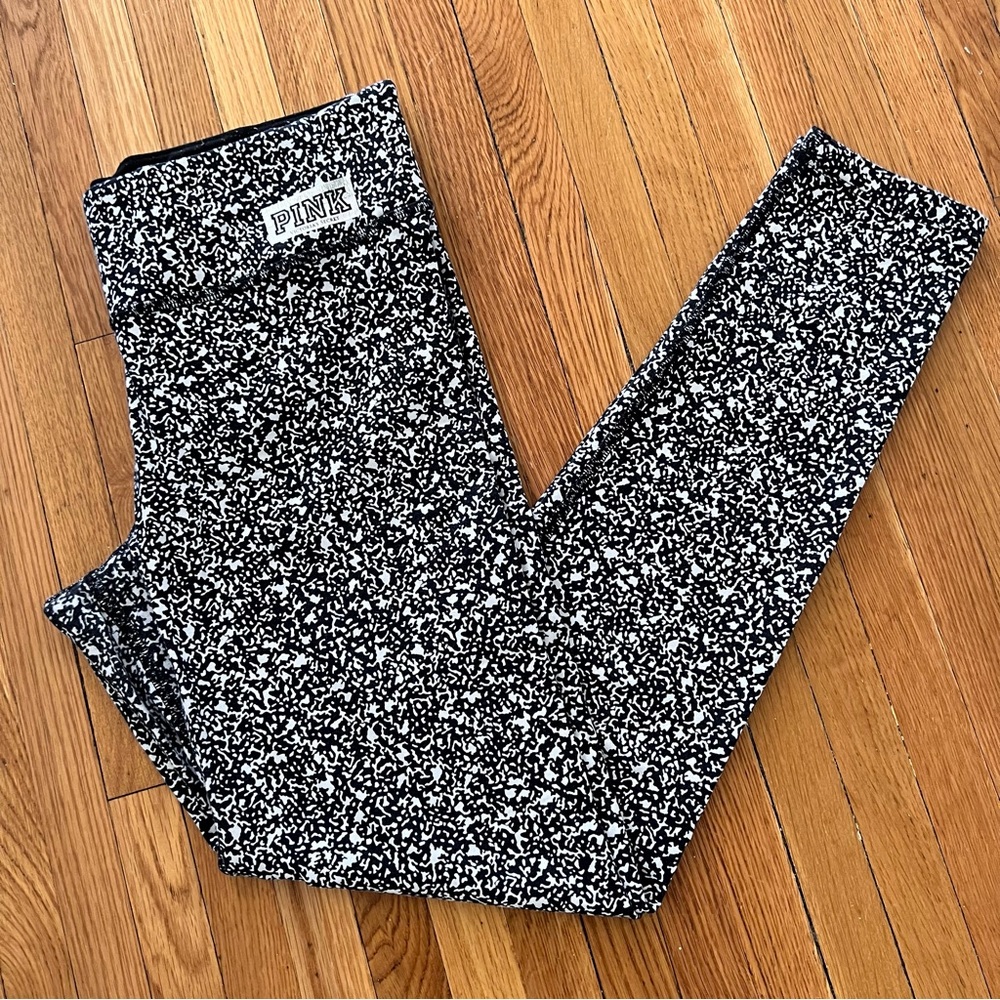 Victoria’s Secret Pink athletic ultimate leggings medium
